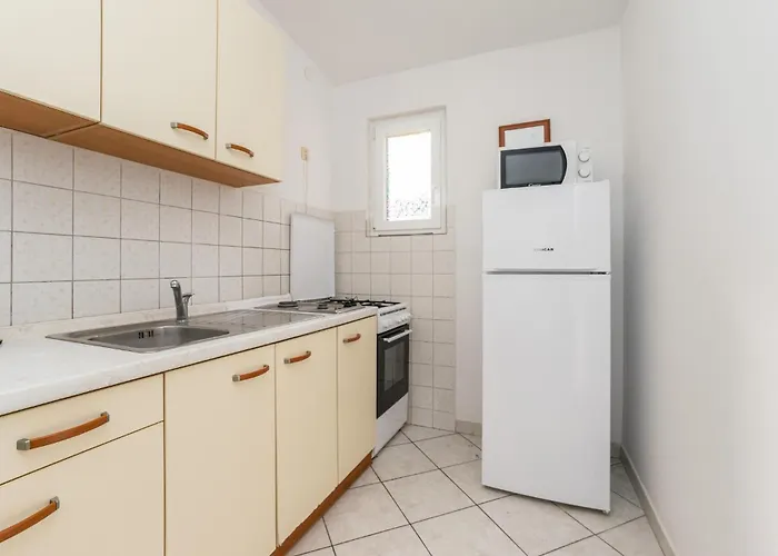 Awesome In Pag With Kitchen *