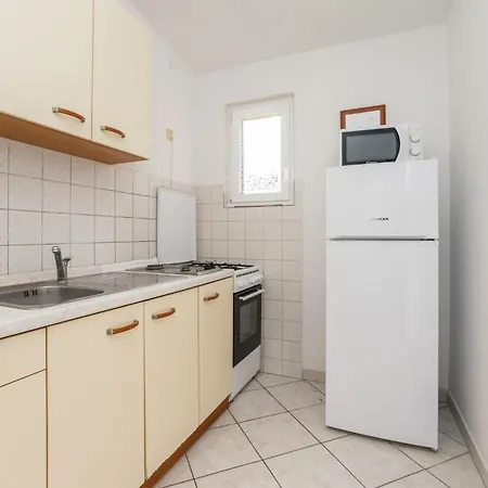 Awesome In Pag With Kitchen *