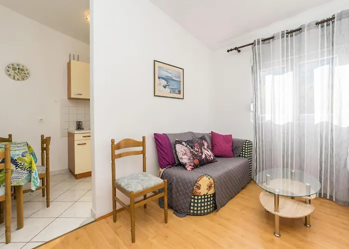 Awesome In Pag With Kitchen